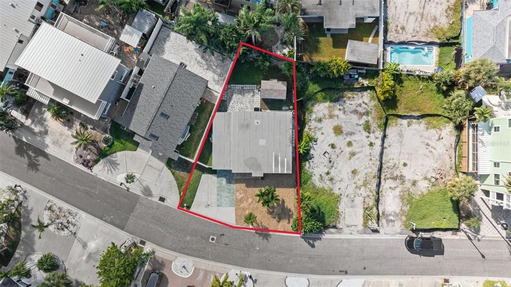 For Sale: $619,000 (2 beds, 1 baths, 1064 Square Feet)