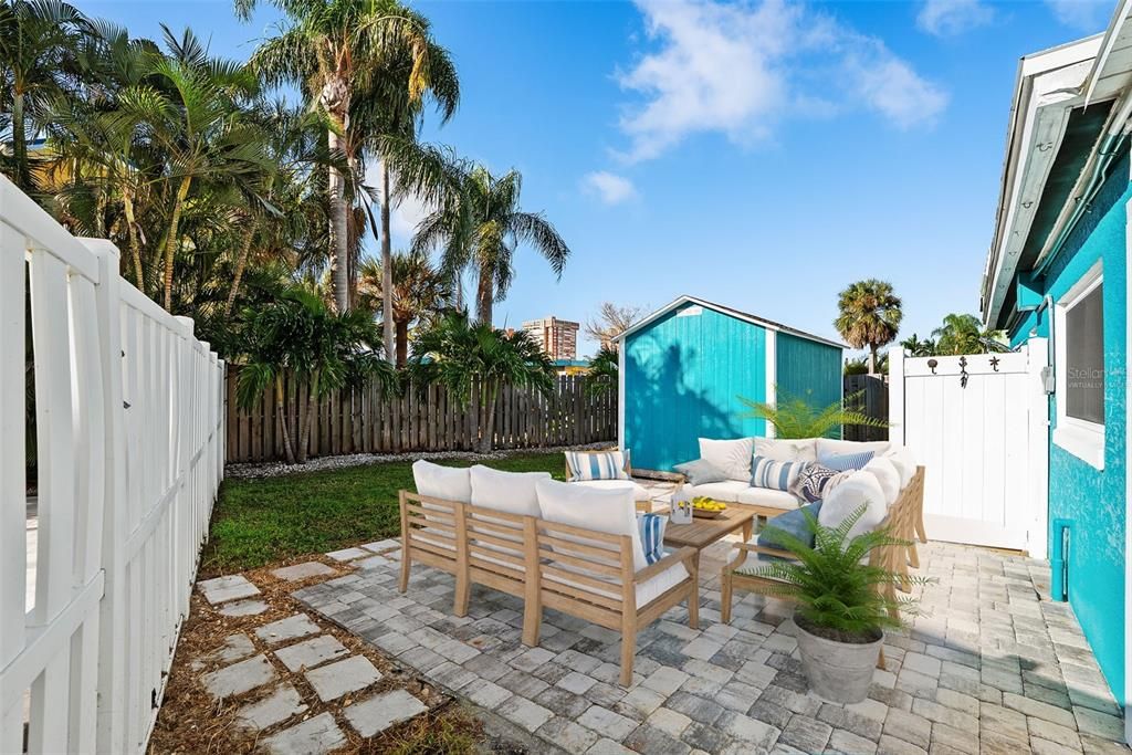 For Sale: $619,000 (2 beds, 1 baths, 1064 Square Feet)