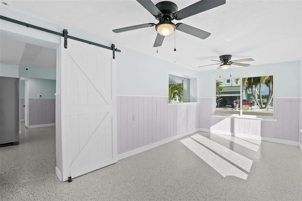 For Sale: $619,000 (2 beds, 1 baths, 1064 Square Feet)