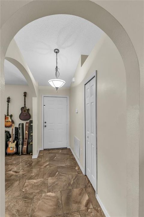 En Venta: $520,000 (3 camas, 2 baños, 1780 Pies cuadrados)