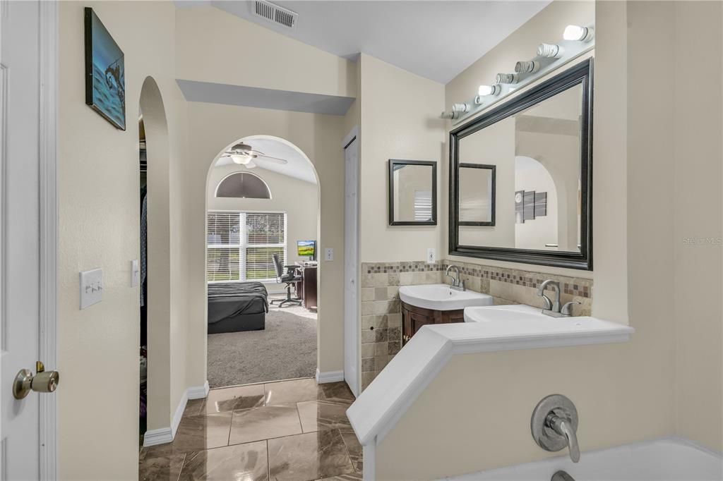 En Venta: $520,000 (3 camas, 2 baños, 1780 Pies cuadrados)