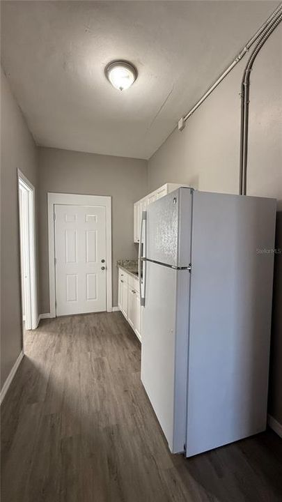 В аренду: $775 (0 спален, 1 ванн, 360 Квадратных фут)