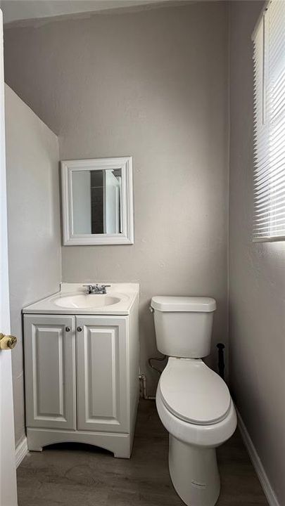 В аренду: $775 (0 спален, 1 ванн, 360 Квадратных фут)