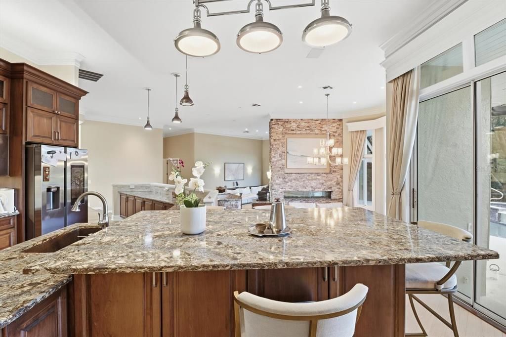 For Sale: $929,900 (3 beds, 3 baths, 4022 Square Feet)