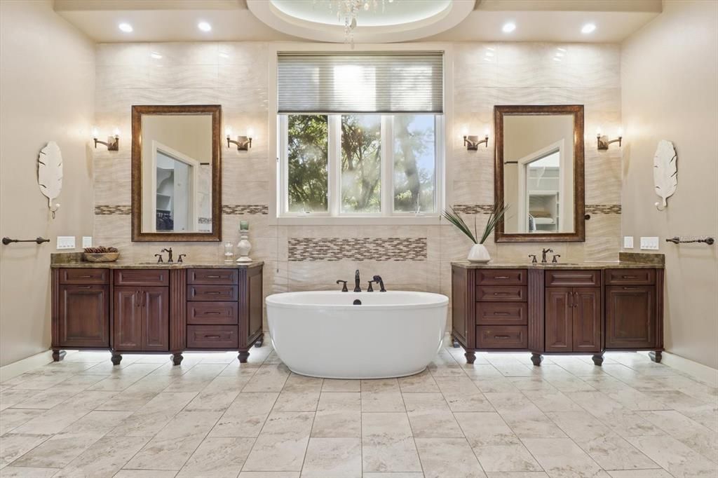 For Sale: $929,900 (3 beds, 3 baths, 4022 Square Feet)