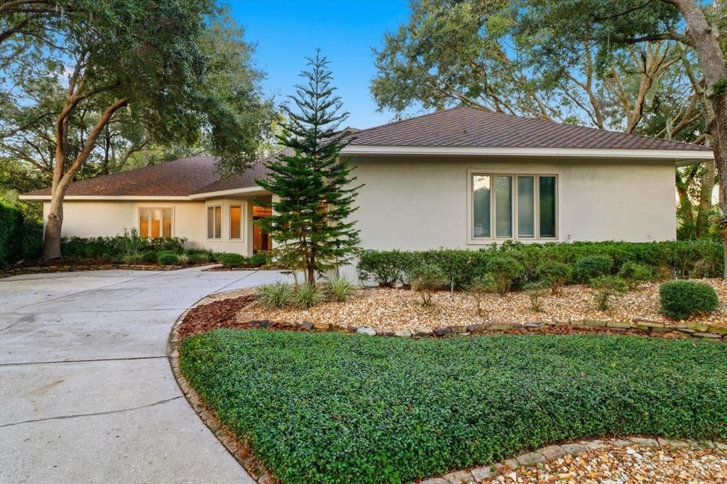 For Sale: $929,900 (3 beds, 3 baths, 4022 Square Feet)