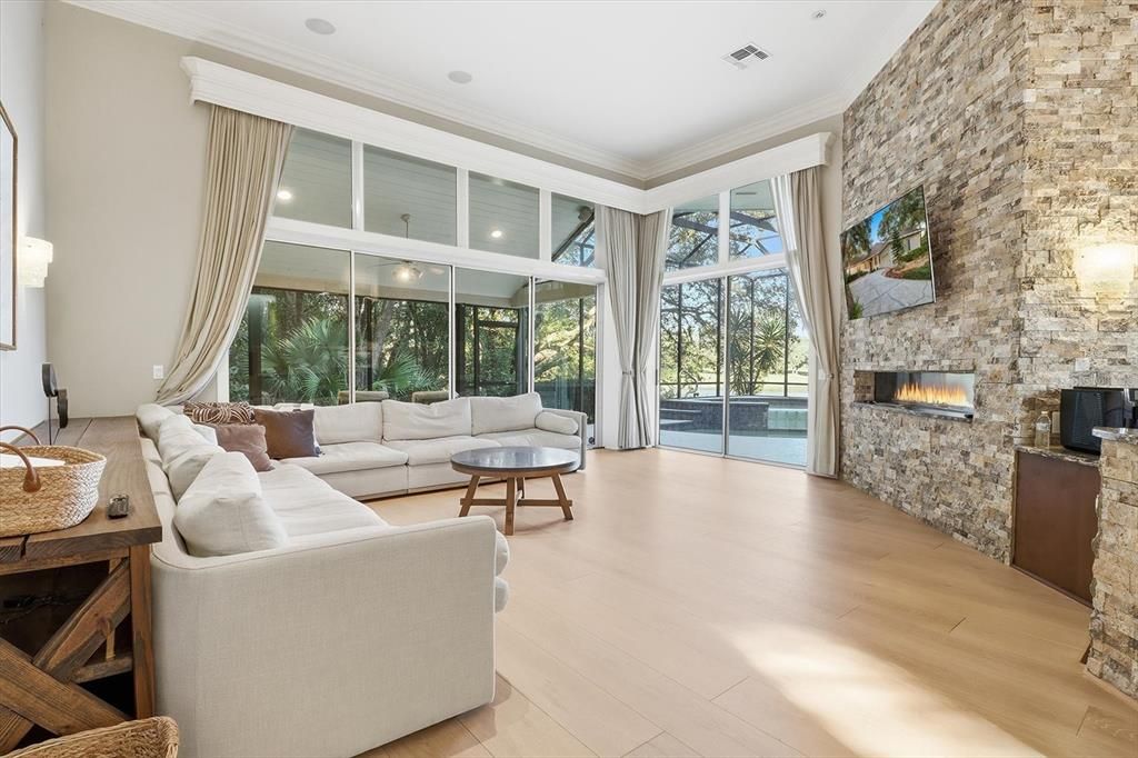 For Sale: $929,900 (3 beds, 3 baths, 4022 Square Feet)