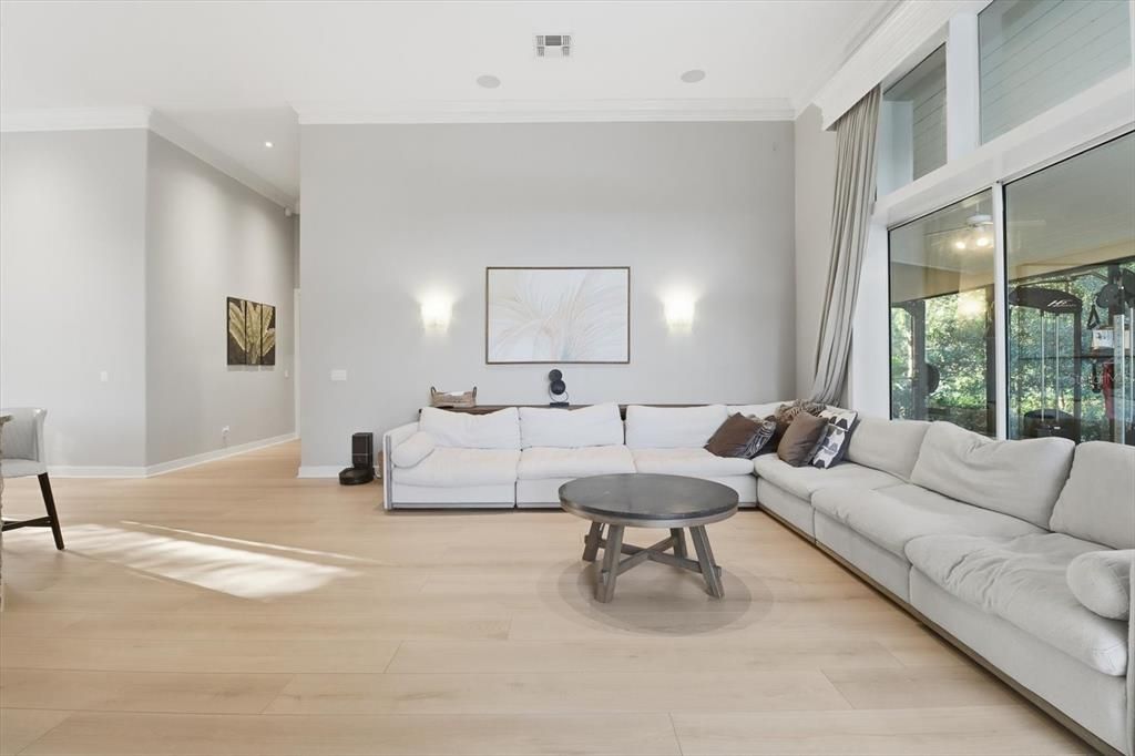 For Sale: $929,900 (3 beds, 3 baths, 4022 Square Feet)