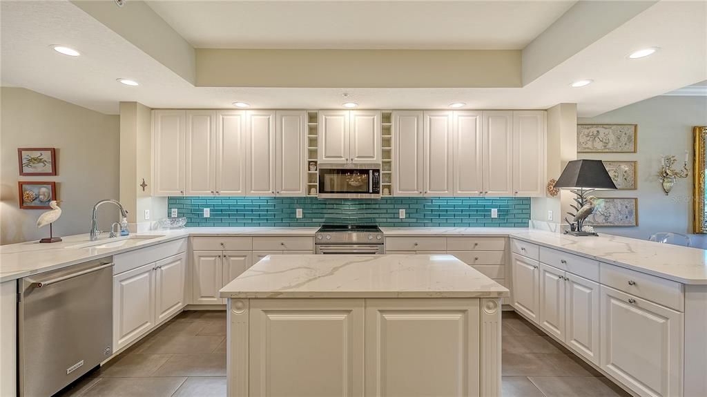 For Sale: $1,199,000 (3 beds, 2 baths, 2467 Square Feet)