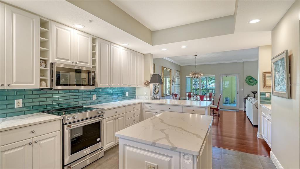 For Sale: $1,199,000 (3 beds, 2 baths, 2467 Square Feet)