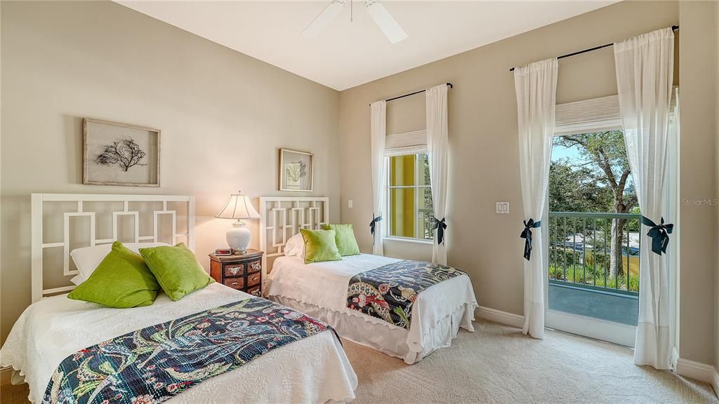 For Sale: $1,199,000 (3 beds, 2 baths, 2467 Square Feet)