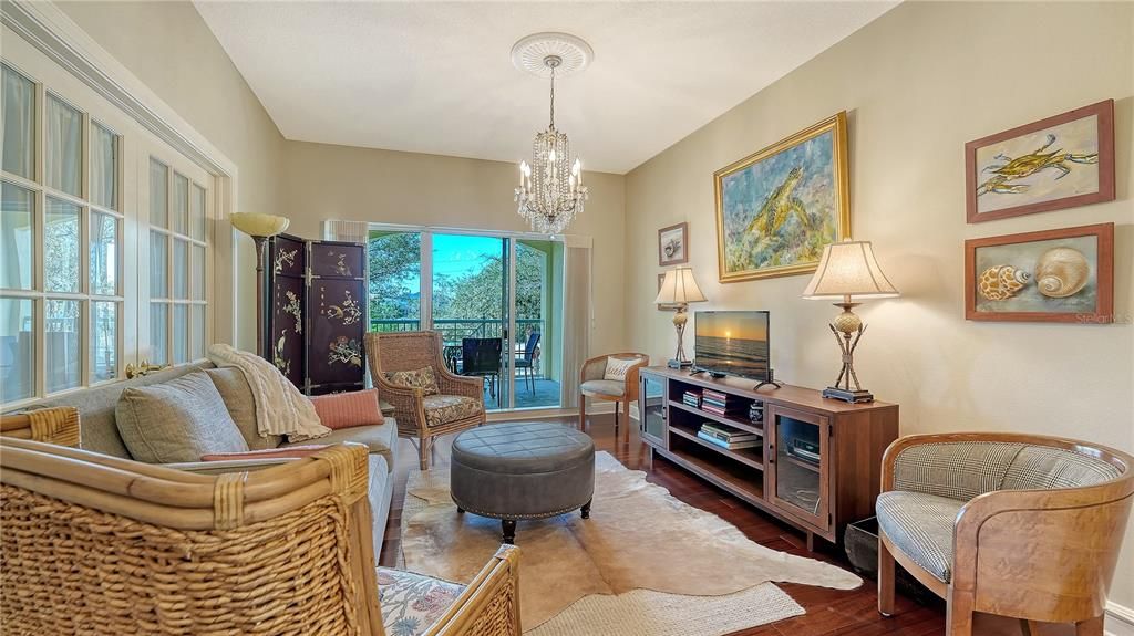 For Sale: $1,199,000 (3 beds, 2 baths, 2467 Square Feet)