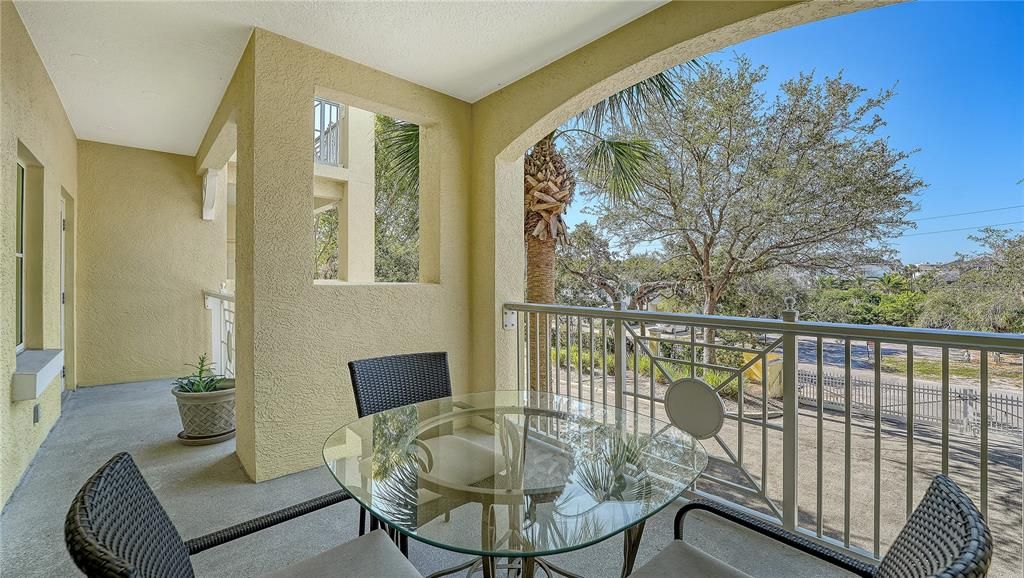 For Sale: $1,199,000 (3 beds, 2 baths, 2467 Square Feet)