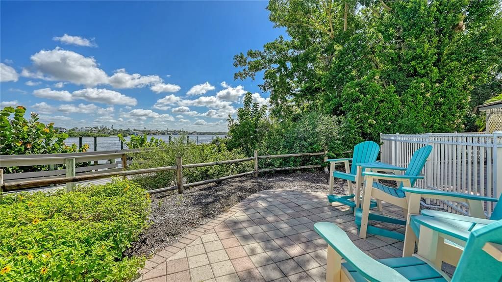 For Sale: $1,199,000 (3 beds, 2 baths, 2467 Square Feet)