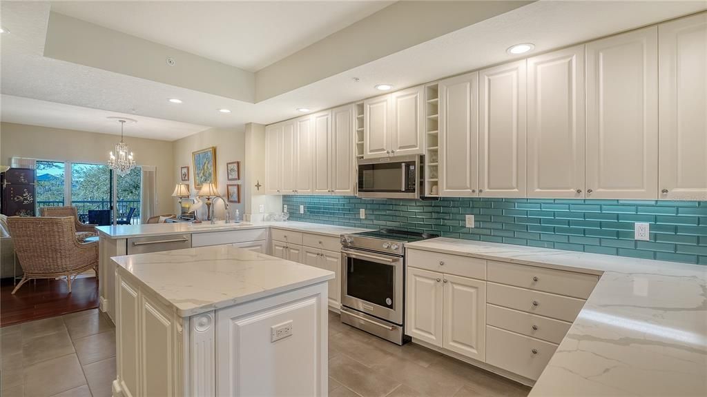 For Sale: $1,199,000 (3 beds, 2 baths, 2467 Square Feet)