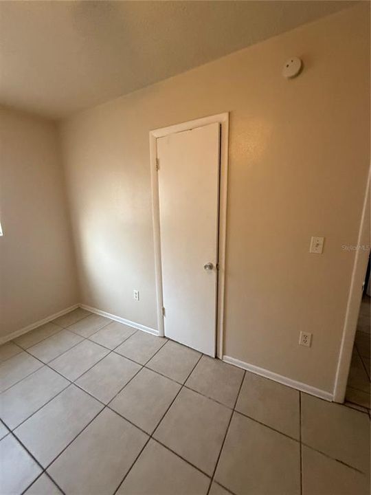 For Rent: $1,095 (2 beds, 1 baths, 650 Square Feet)