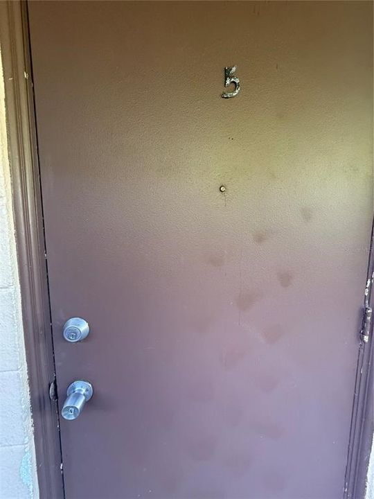 For Rent: $1,095 (2 beds, 1 baths, 650 Square Feet)