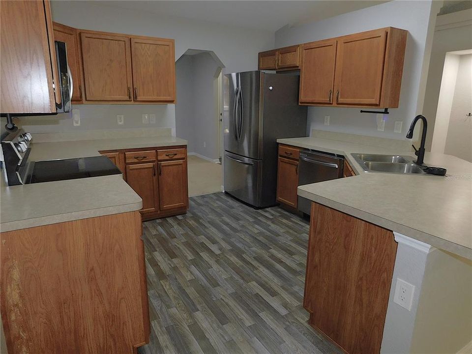 For Sale: $260,000 (3 beds, 2 baths, 1818 Square Feet)