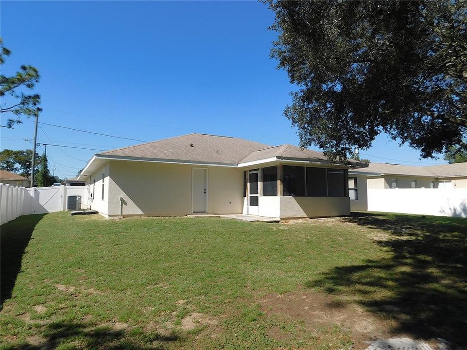 For Sale: $260,000 (3 beds, 2 baths, 1818 Square Feet)