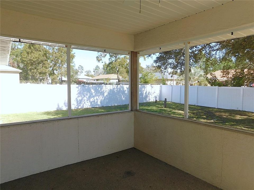 For Sale: $260,000 (3 beds, 2 baths, 1818 Square Feet)