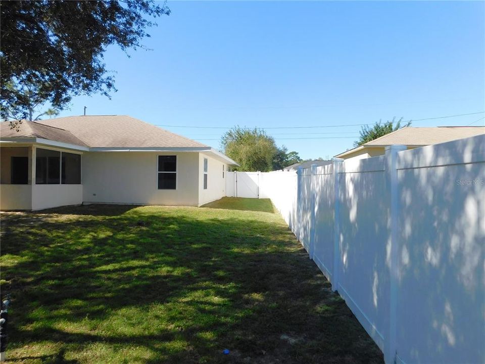 For Sale: $260,000 (3 beds, 2 baths, 1818 Square Feet)