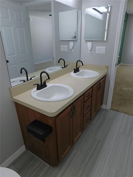 For Sale: $260,000 (3 beds, 2 baths, 1818 Square Feet)