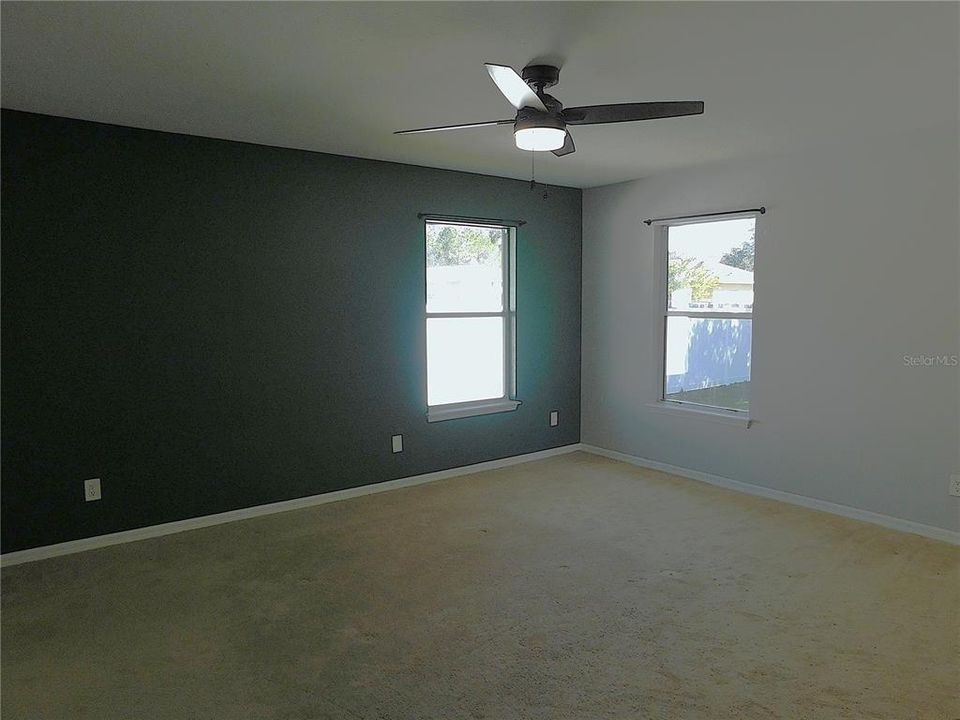 For Sale: $260,000 (3 beds, 2 baths, 1818 Square Feet)