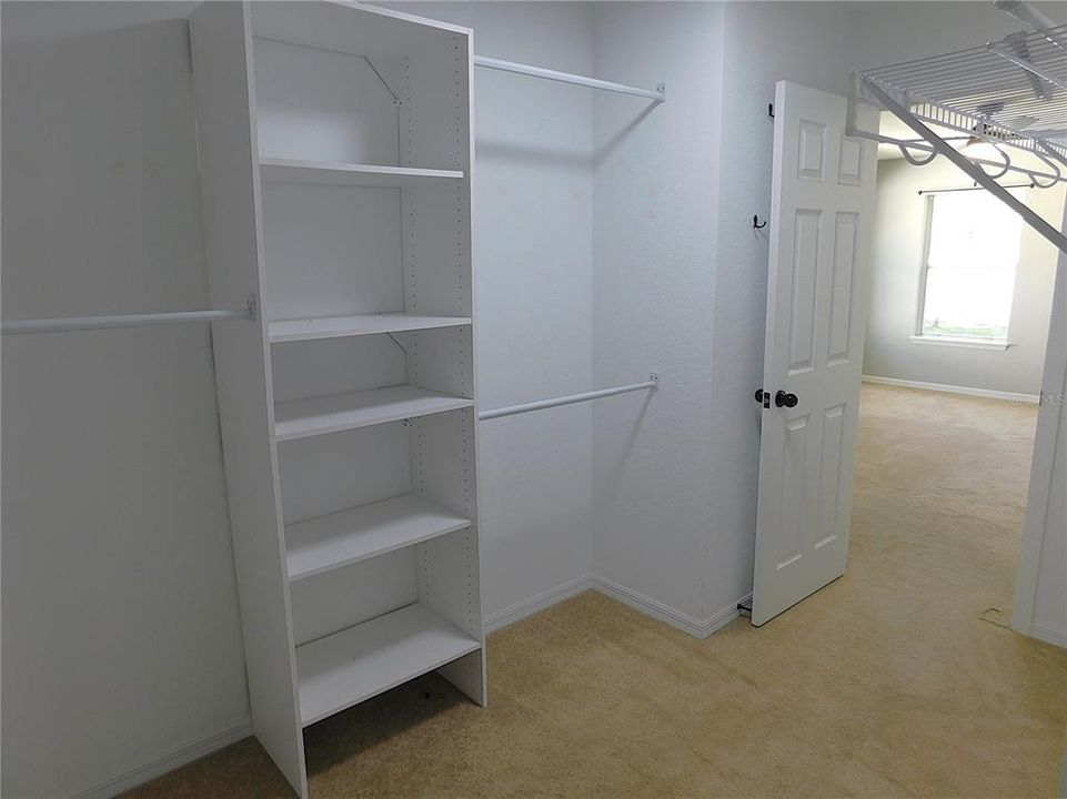 For Sale: $260,000 (3 beds, 2 baths, 1818 Square Feet)