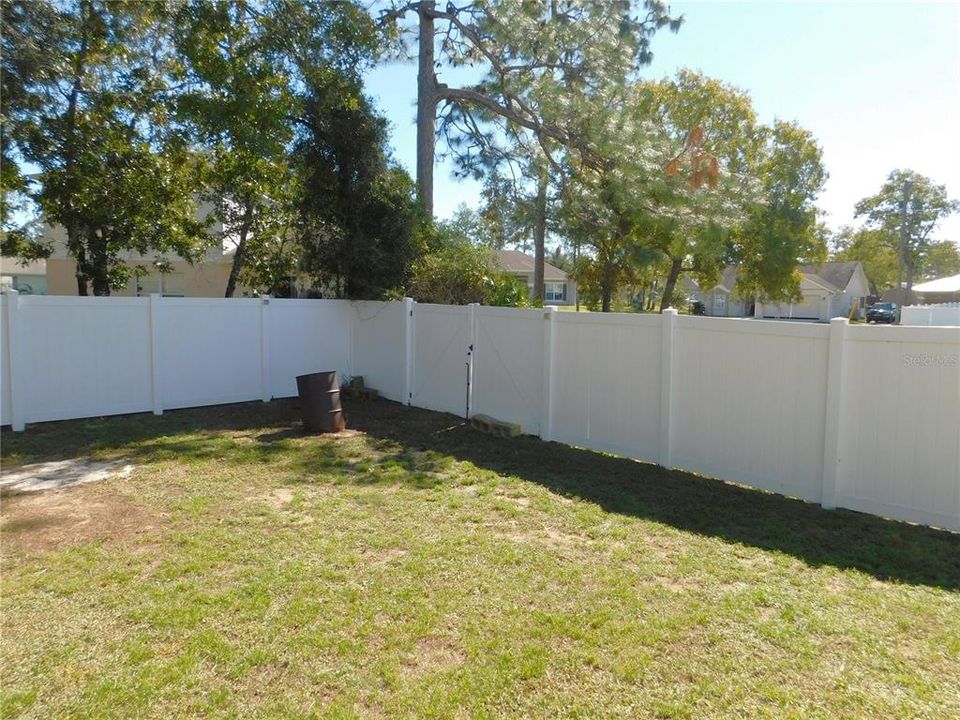 For Sale: $260,000 (3 beds, 2 baths, 1818 Square Feet)