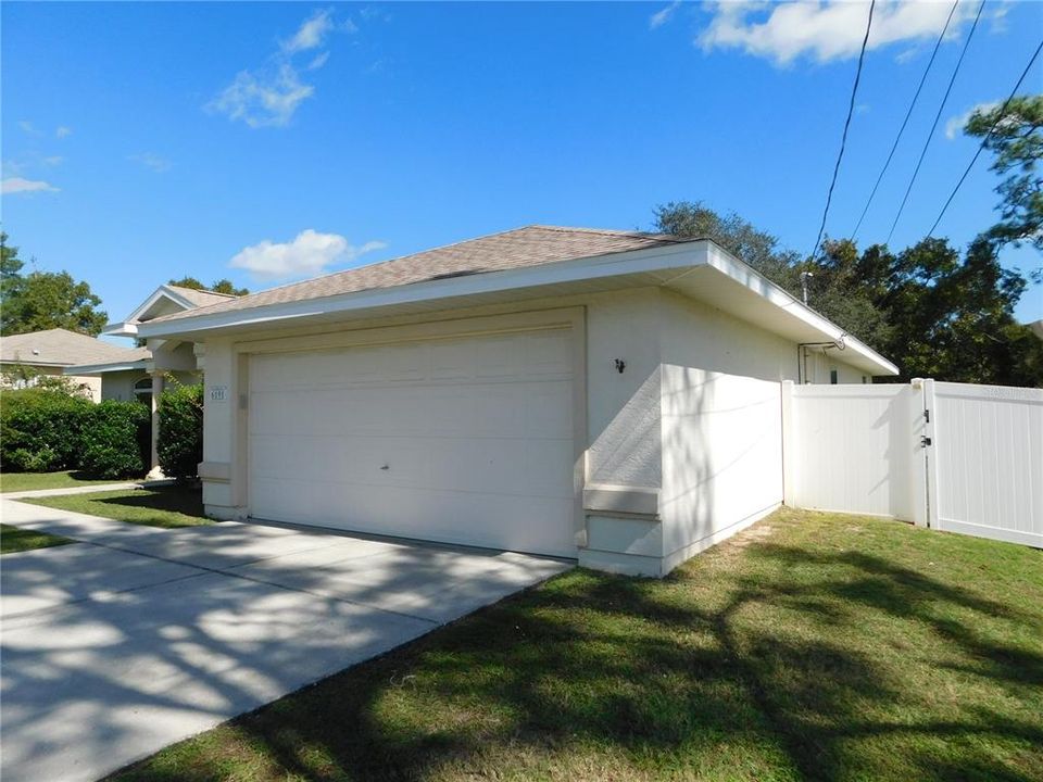 For Sale: $260,000 (3 beds, 2 baths, 1818 Square Feet)