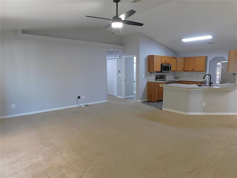 For Sale: $260,000 (3 beds, 2 baths, 1818 Square Feet)