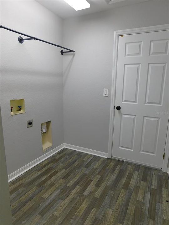 For Sale: $260,000 (3 beds, 2 baths, 1818 Square Feet)