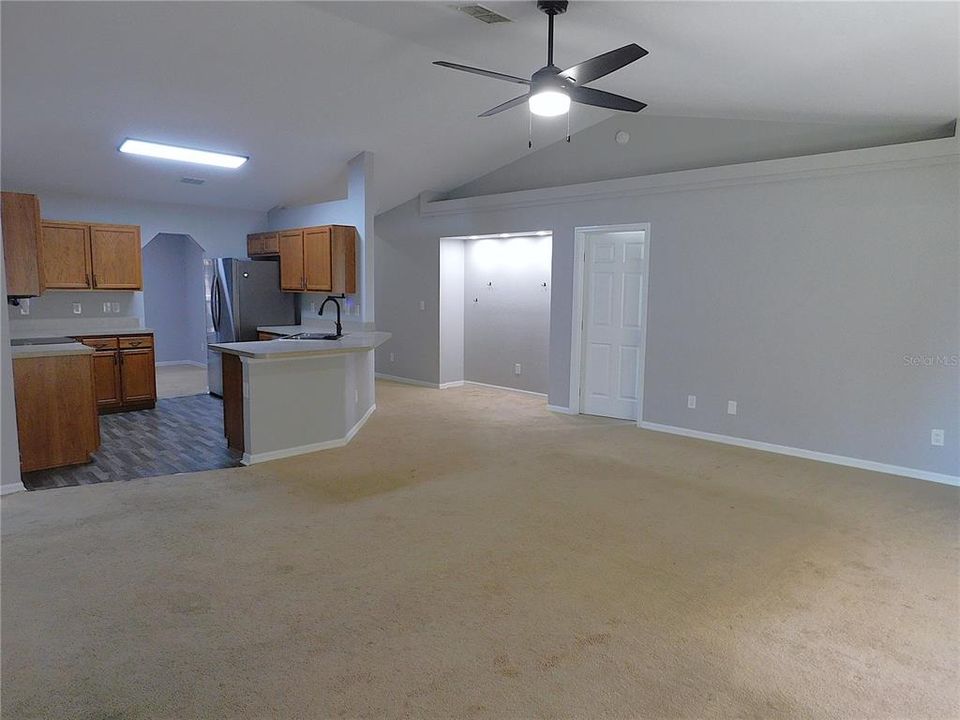 For Sale: $260,000 (3 beds, 2 baths, 1818 Square Feet)