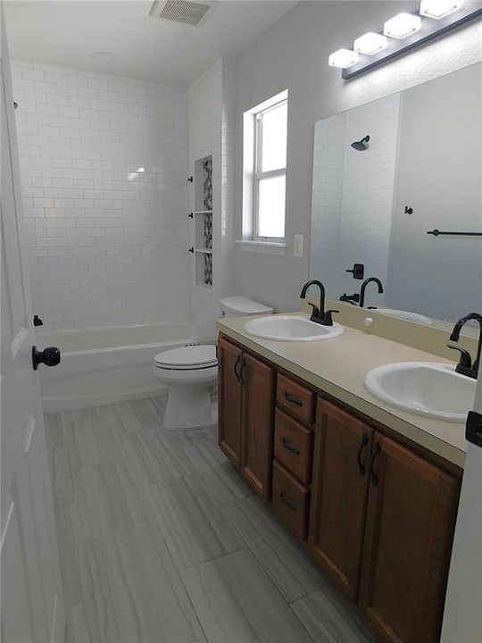 For Sale: $260,000 (3 beds, 2 baths, 1818 Square Feet)