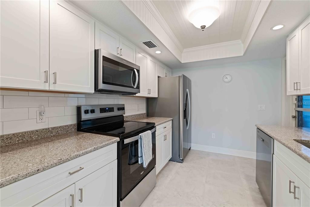 На продажу: $339,900 (2 спален, 2 ванн, 1067 Квадратных фут)