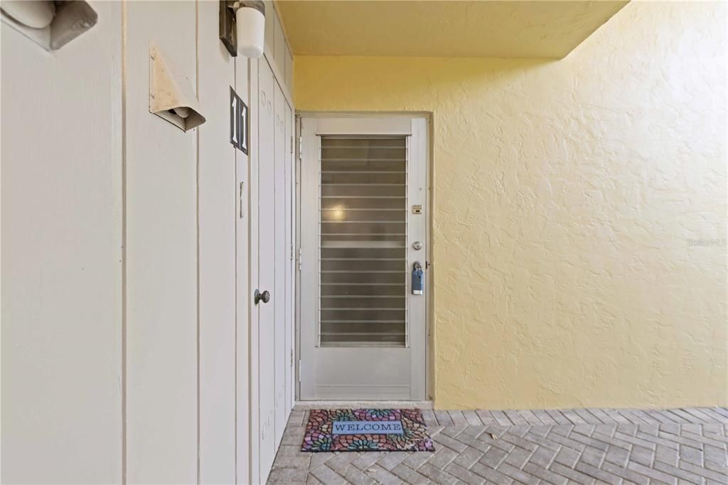 На продажу: $339,900 (2 спален, 2 ванн, 1067 Квадратных фут)