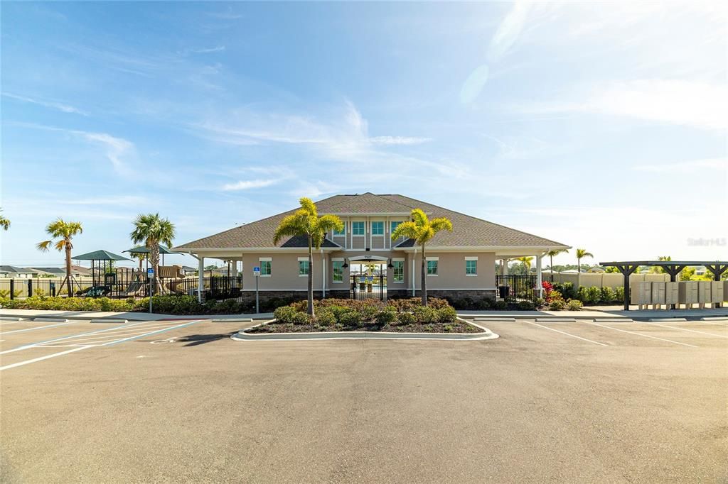 出租: $3,000 (4 贝兹, 2 浴室, 2112 平方英尺)