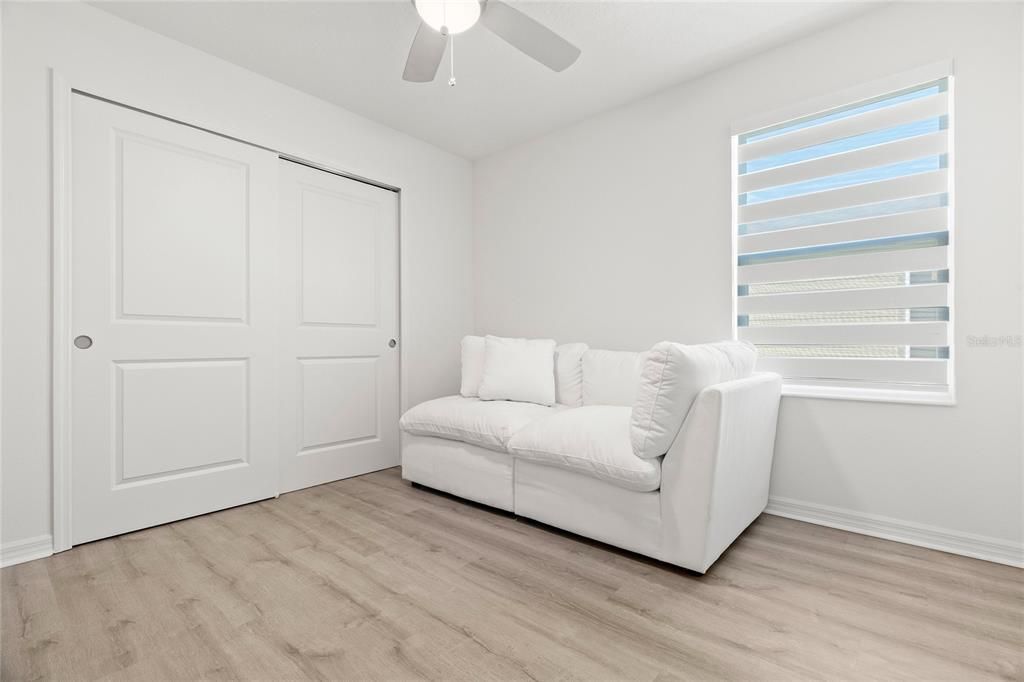 出租: $3,000 (4 贝兹, 2 浴室, 2112 平方英尺)