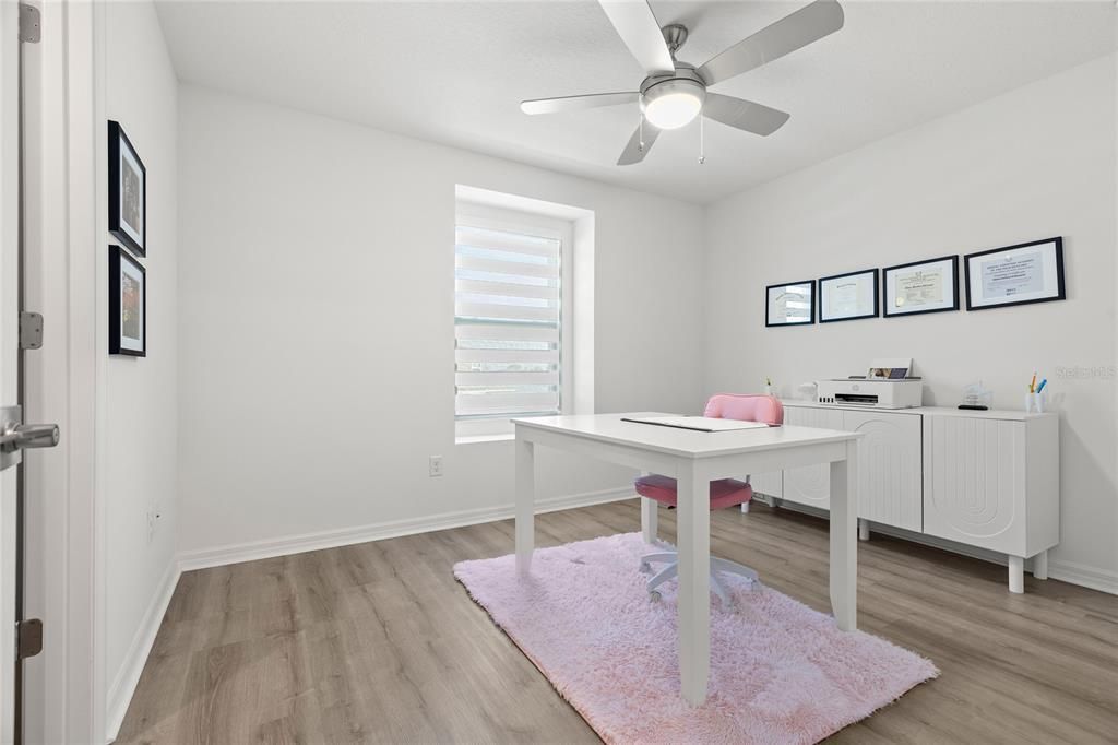 出租: $3,000 (4 贝兹, 2 浴室, 2112 平方英尺)