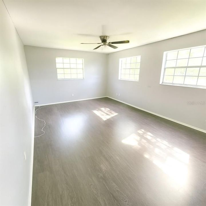 待售: $186,900 (3 贝兹, 2 浴室, 1528 平方英尺)