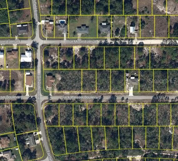 待售: $12,500 (0.23 acres)