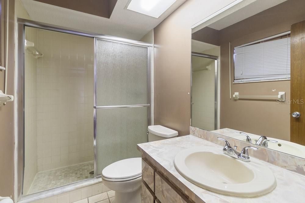 Active With Contract: $219,900 (2 beds, 2 baths, 1327 Square Feet)