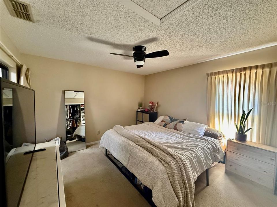 For Sale: $348,000 (3 beds, 2 baths, 1533 Square Feet)