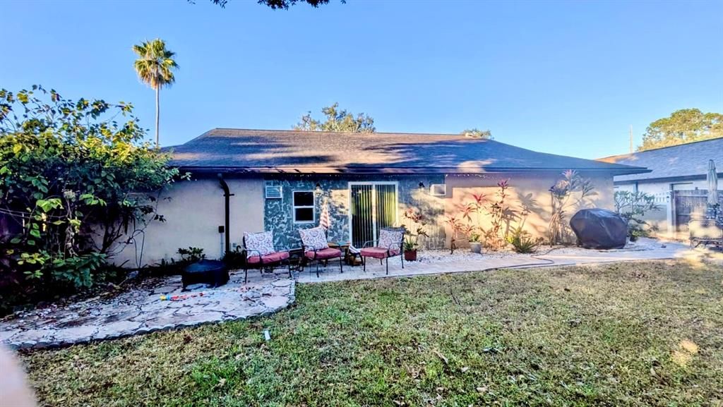 For Sale: $348,000 (3 beds, 2 baths, 1533 Square Feet)