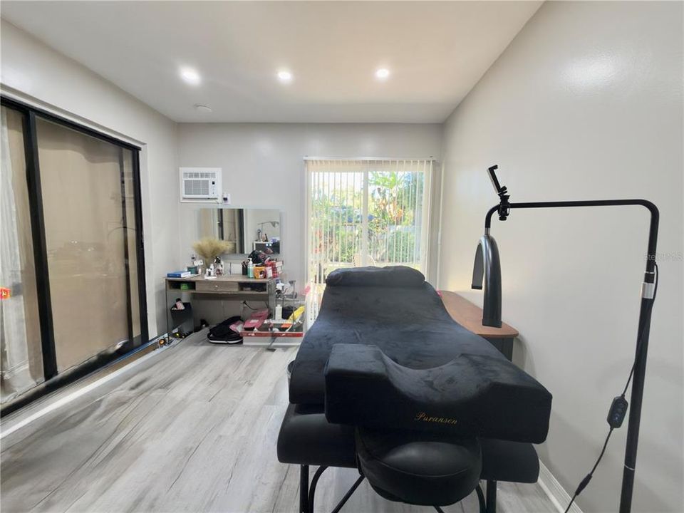 For Sale: $348,000 (3 beds, 2 baths, 1533 Square Feet)