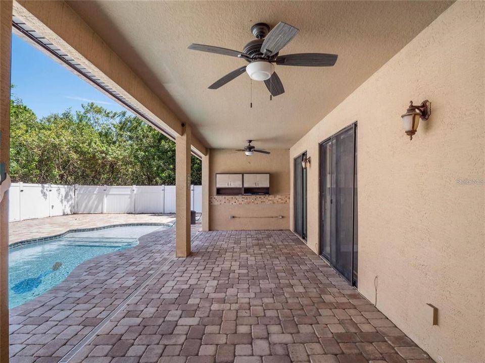 For Rent: $3,995 (6 beds, 4 baths, 4476 Square Feet)