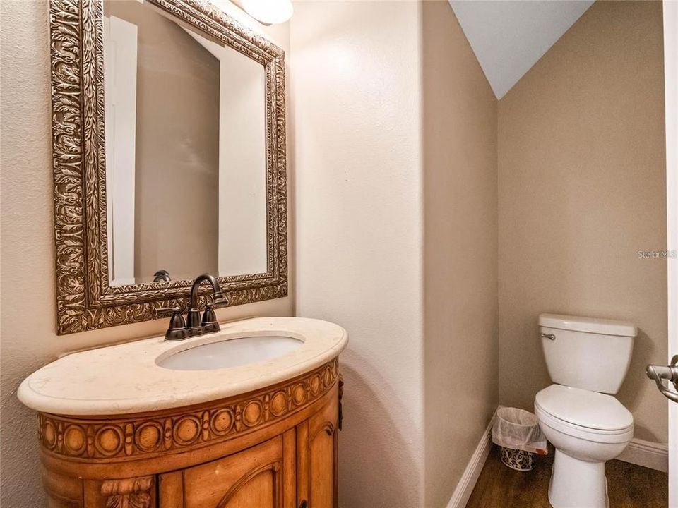 For Rent: $3,995 (6 beds, 4 baths, 4476 Square Feet)