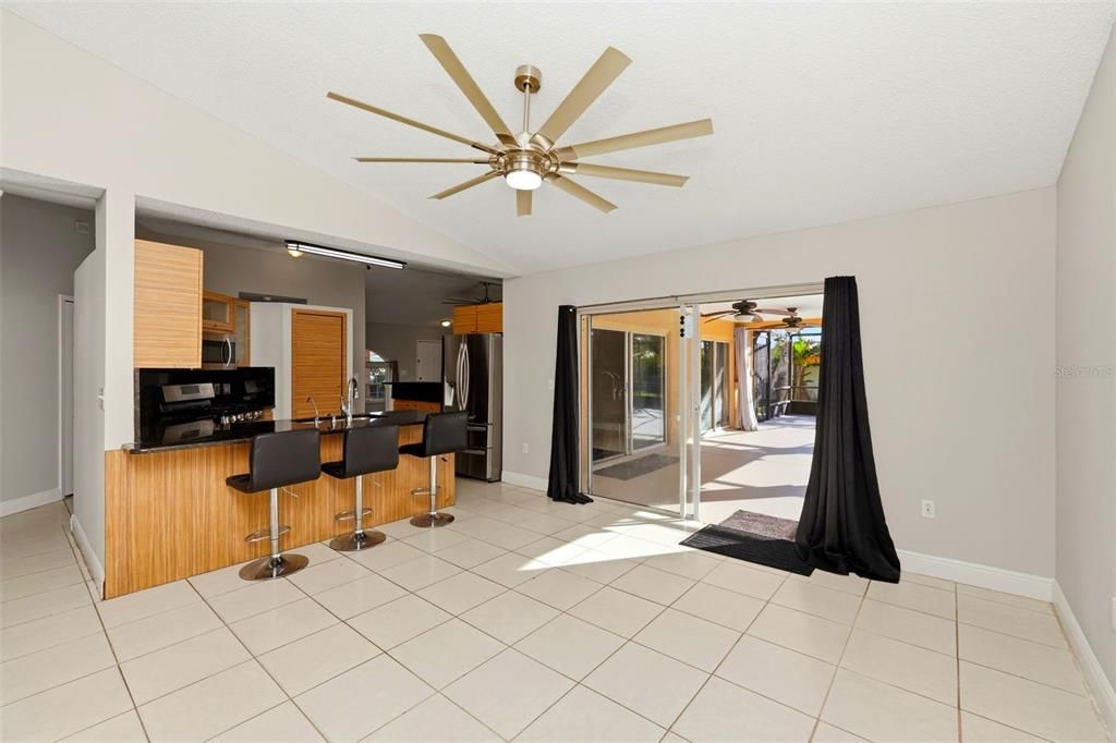 For Sale: $340,000 (4 beds, 2 baths, 1731 Square Feet)