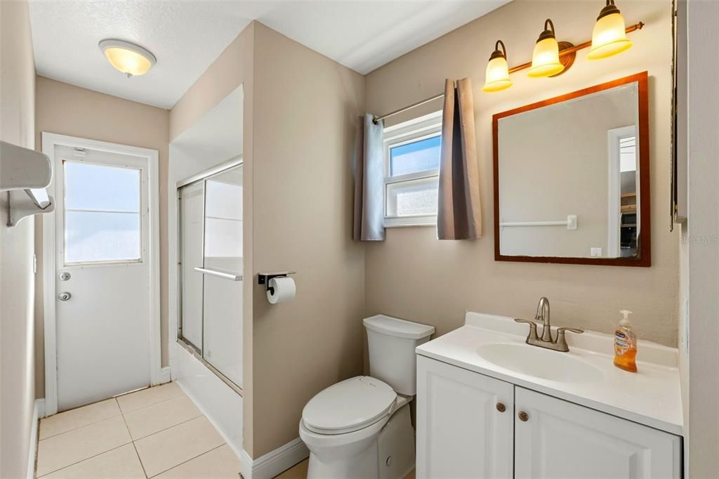 For Sale: $340,000 (4 beds, 2 baths, 1731 Square Feet)