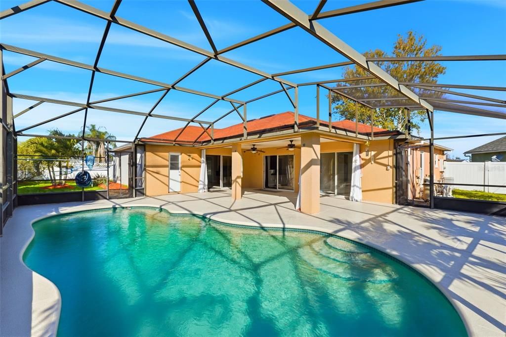 For Sale: $340,000 (4 beds, 2 baths, 1731 Square Feet)